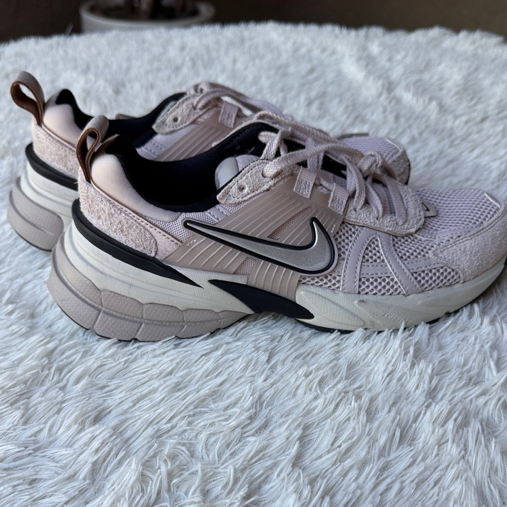 Nike Women's Sneakers - Lilac and Black